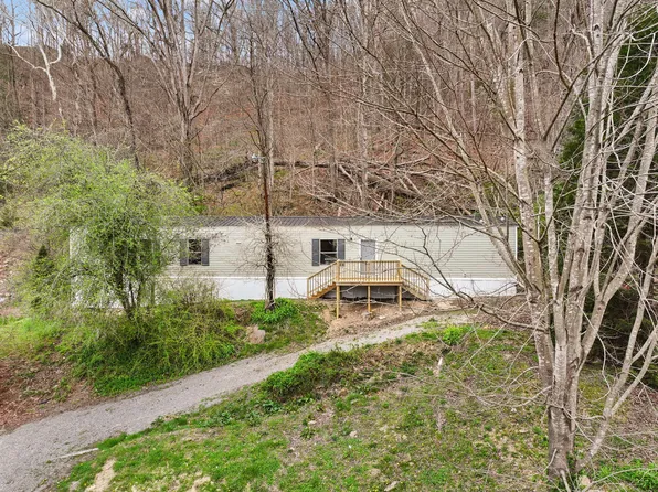 183 Pine Branch Rd, Harlan, KY 40831