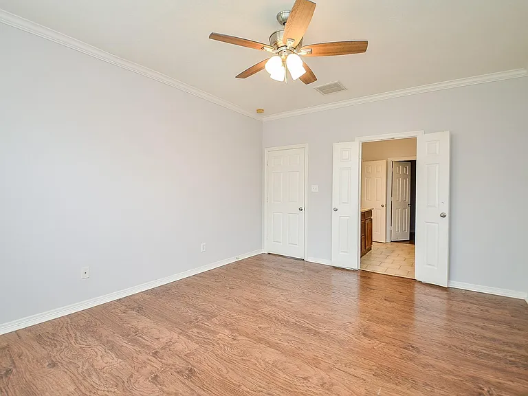 3911 Fallsbrook Ct — Photo 12