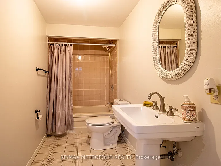 507 Charnwood Ct #BASEMENT — Photo 19