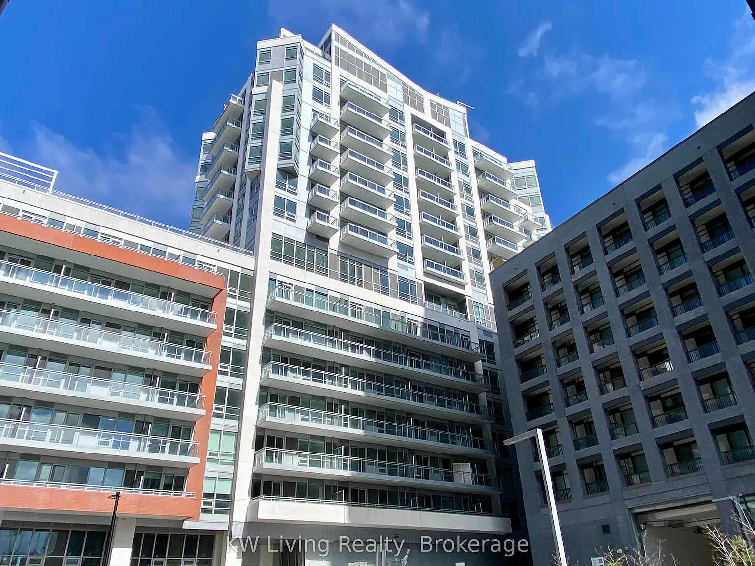 8 Cumberland — Photo 4