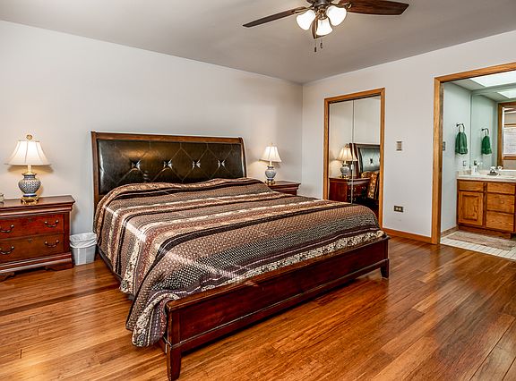 2nd image of 8326 Woodland Dr