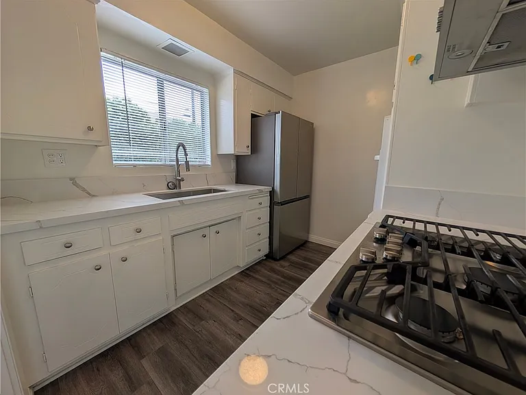 589 Fairview Ave — Photo 13