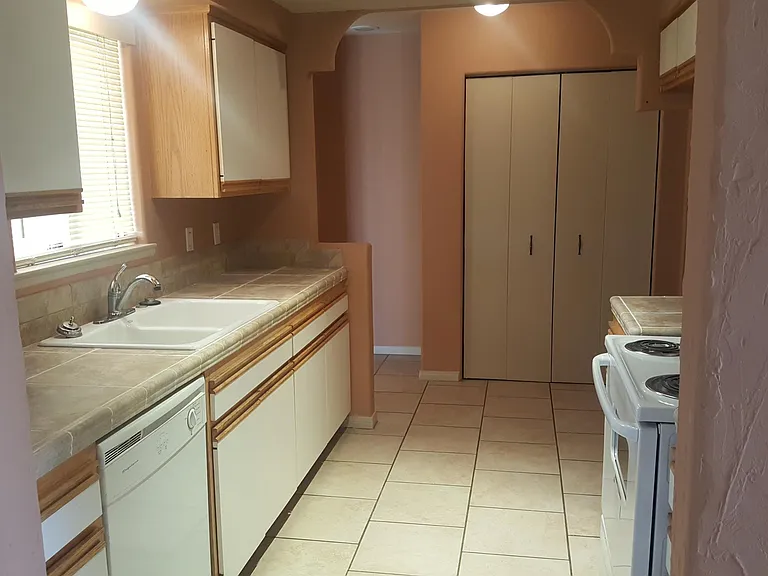 3906 Balsa Ave — Photo 7