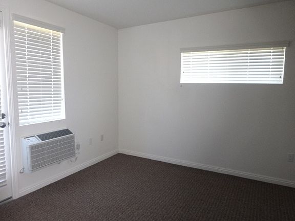 3rd image of 615 E Harvard Blvd #201