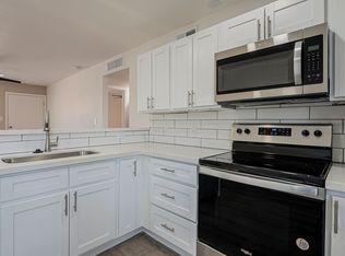 Renovated open floorplan, Phoenix, AZ 85019