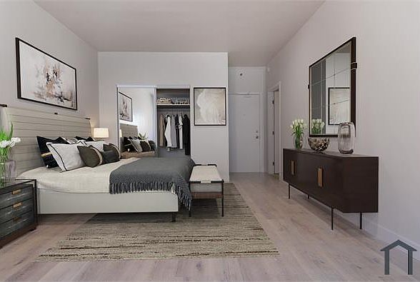 1st image of 727 S Mariposa Ave #206