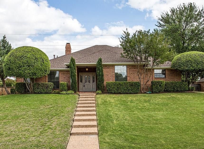 1st image of 448 Moran Dr