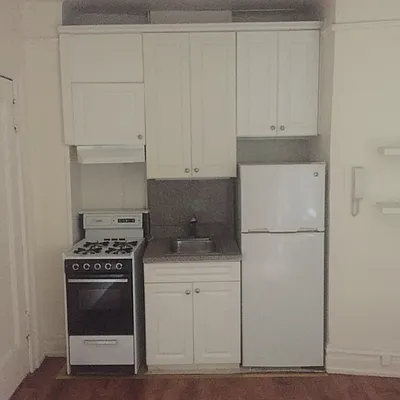 Rented by B Gans Management | media 3