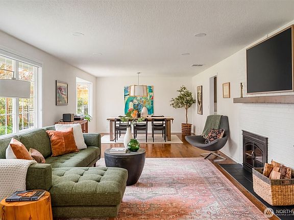 5th image of 423 SW 189th Place