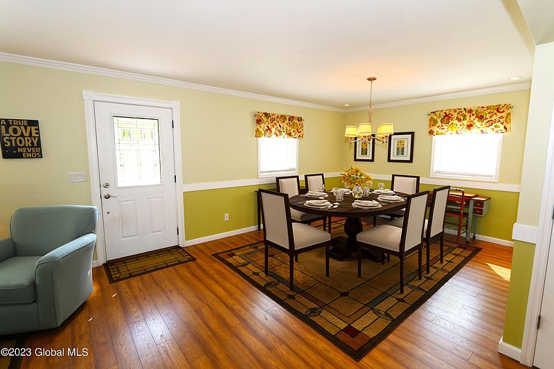 3rd image of 36 Bailey Avenue