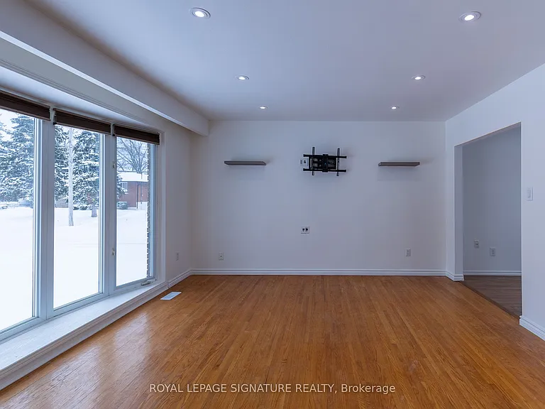 1 Eldrid Ct #MAIN — Photo 4
