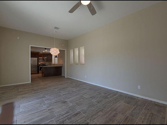4th image of 4008 Camelot Heights Dr #B