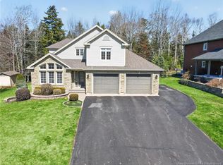 142 Golf St, Dieppe, NB E1A 8J6
