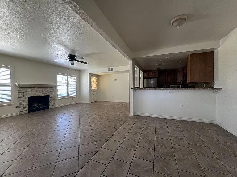 612 S Santa Fe St #1 — Photo 9