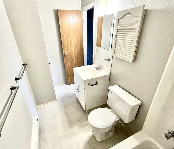 361 E Maple St #D — Photo 17