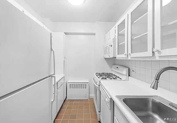 3rd image of 345 E 80th St APT 4K