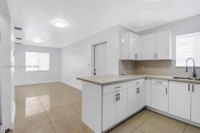1180 Nw 67th St # 2 Miami, Fl 33150 — Photo 2