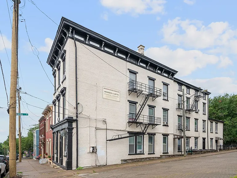 2419 Vine St #3 — Photo 2