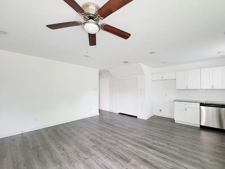 8122 Sterlingshire St #A — Photo 30