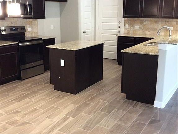 4th image of 206 Hidden Springs Dr