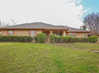 5520 Aspen Ln, Fort Worth, TX 76112
