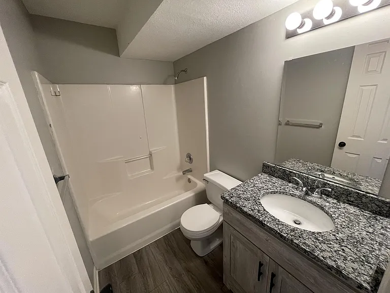 301 Ridge St #C — Photo 3