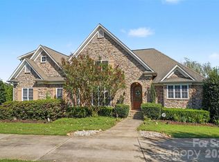 2300 S Potter Rd, Waxhaw, NC 28173