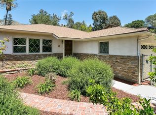 7823 Ellenbogen St, Sunland, CA 91040