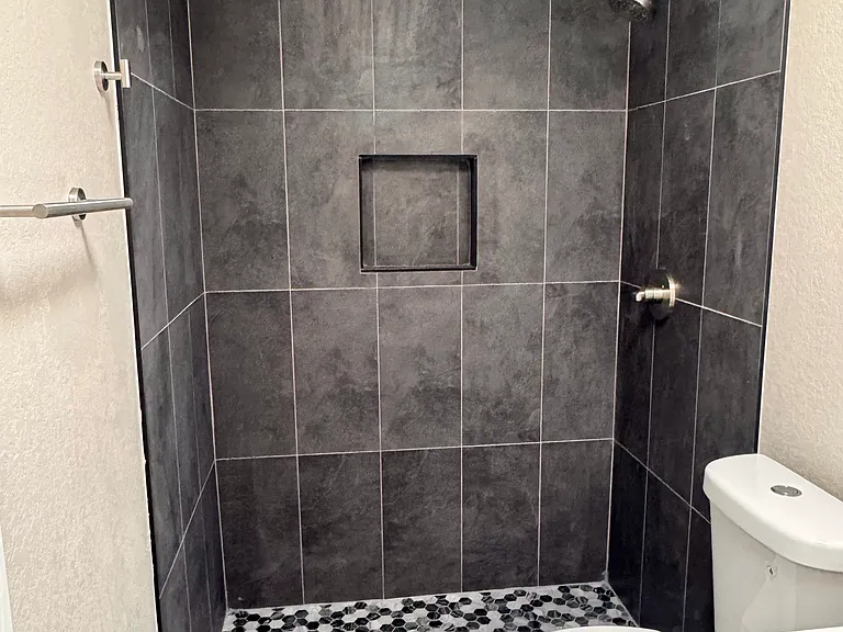 Bathroom/Shower
