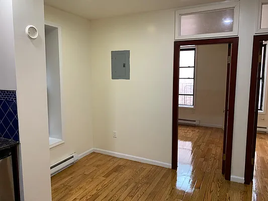 Rented by Batra Group Inc | media 21