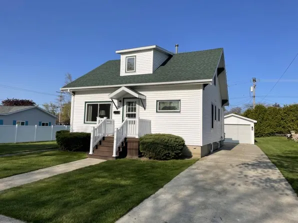 214 N 5th St, Harbor Beach, MI 48441