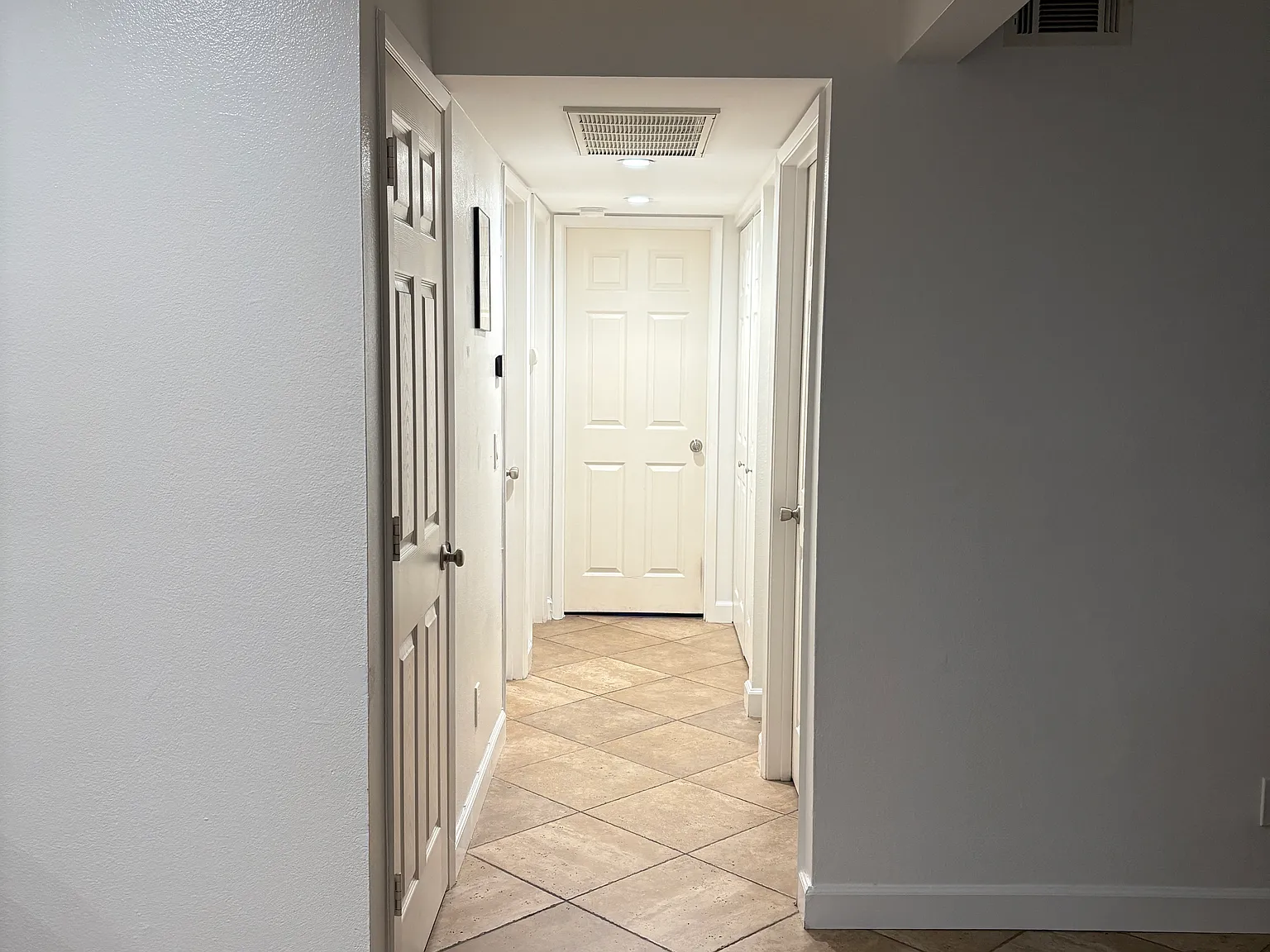 2550 White Oak Pl — Photo 4