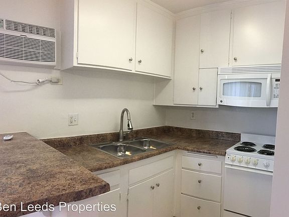 5th image of 6340 Vineland Ave APT 05