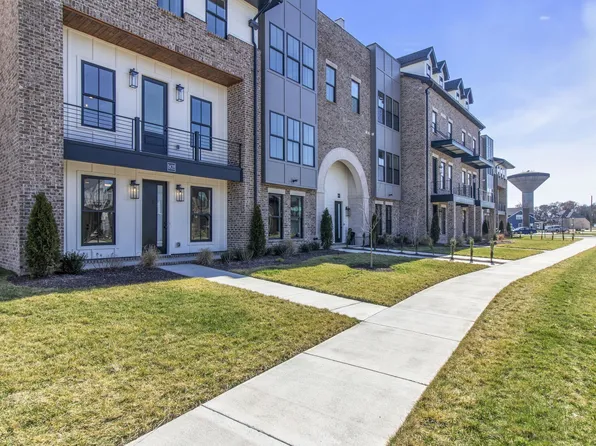 1423 Doc Johns Blvd, Murfreesboro, TN 37128