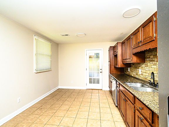 2nd image of 2942 Cheyenne Dr