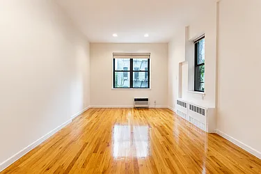 225 East 10th Street
