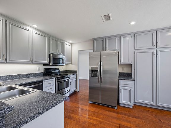 5th image of 40156 Calle Medusa