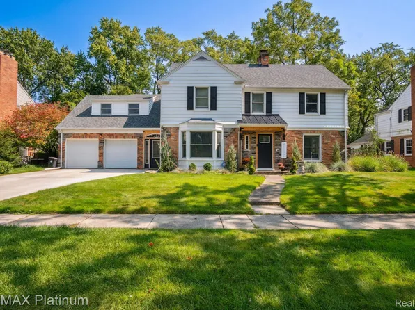 1021 Maxine St, Flint, MI 48503