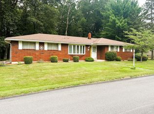 99 Fernwood Rd, Bangor, PA 18013