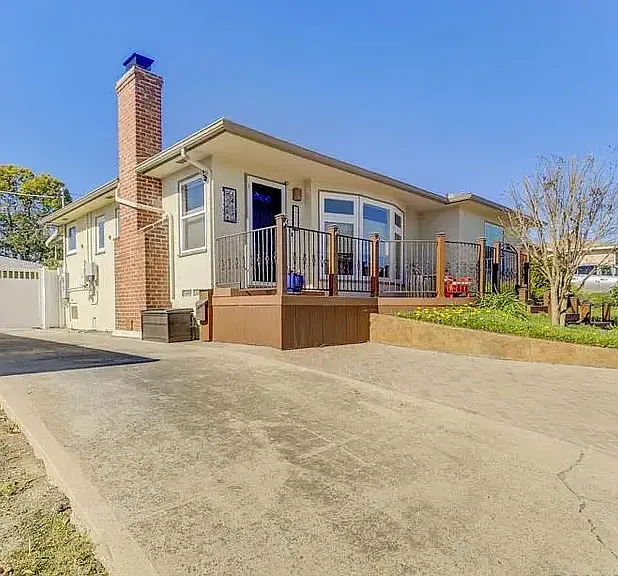 4926 Rockford Dr — Photo 24
