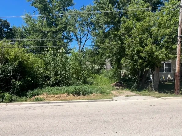 24628 W Passavant Ave, Round Lake, IL 60073