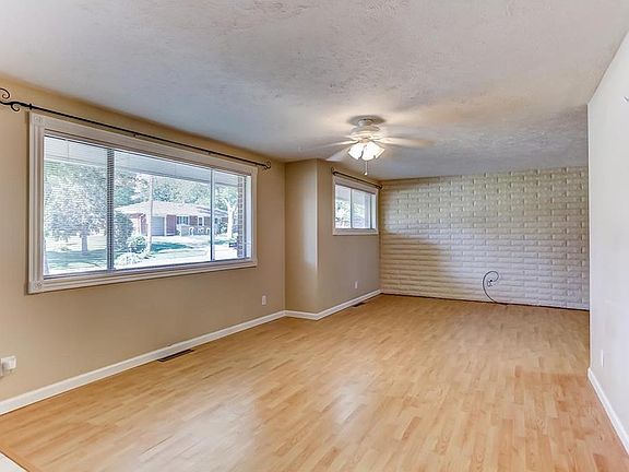 5th image of 205 Cherry Blossom Dr
