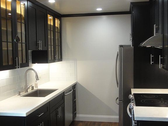 2nd image of 338 Elm St #2