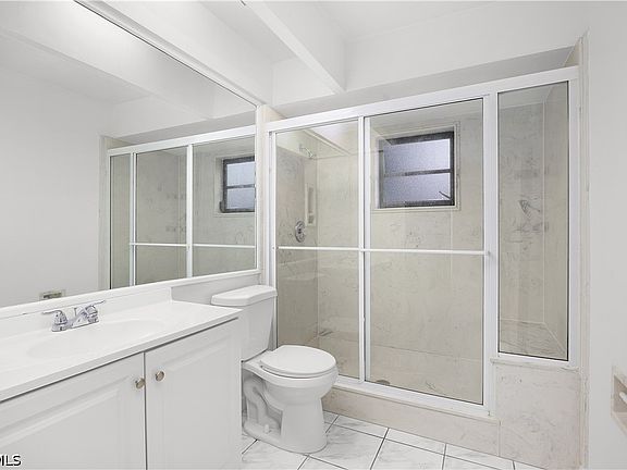 2nd image of 511 Washington Ave