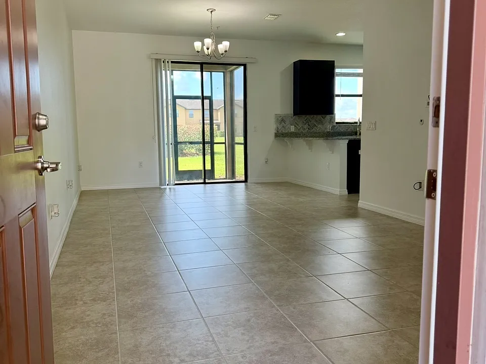 2259 Seven Oaks Dr