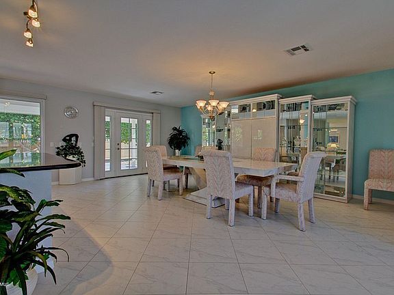 3rd image of 9721 W Appaloosa Dr