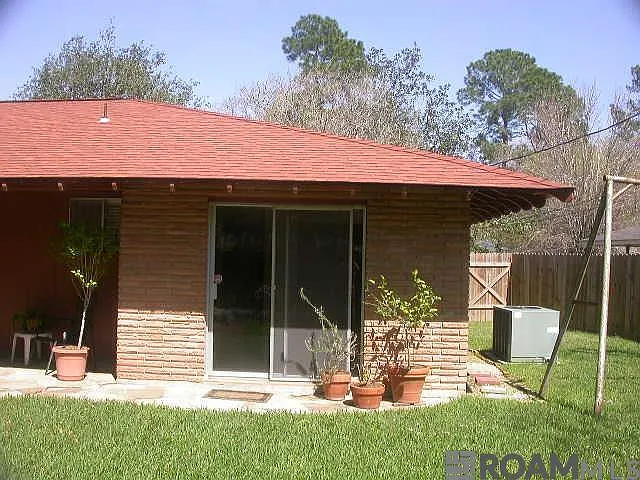 10432 Goodwood Blvd — Photo 11