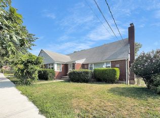 11839 205th St, Saint Albans, NY 11412
