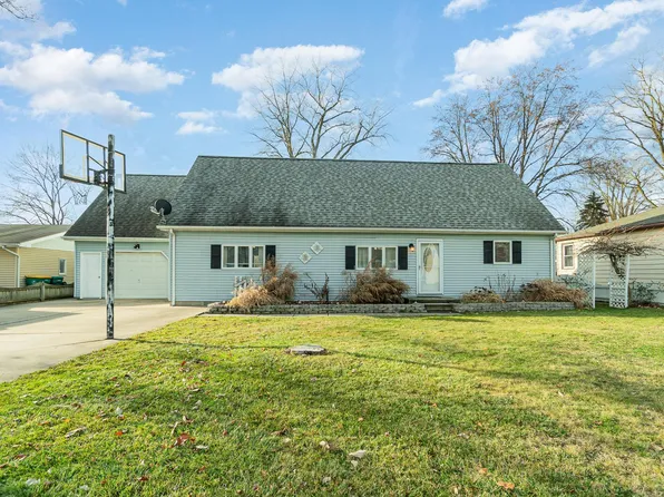 3372 W Woodland Dr, Bay City, MI 48706