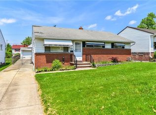 2922 Dellwood Dr, Parma, OH